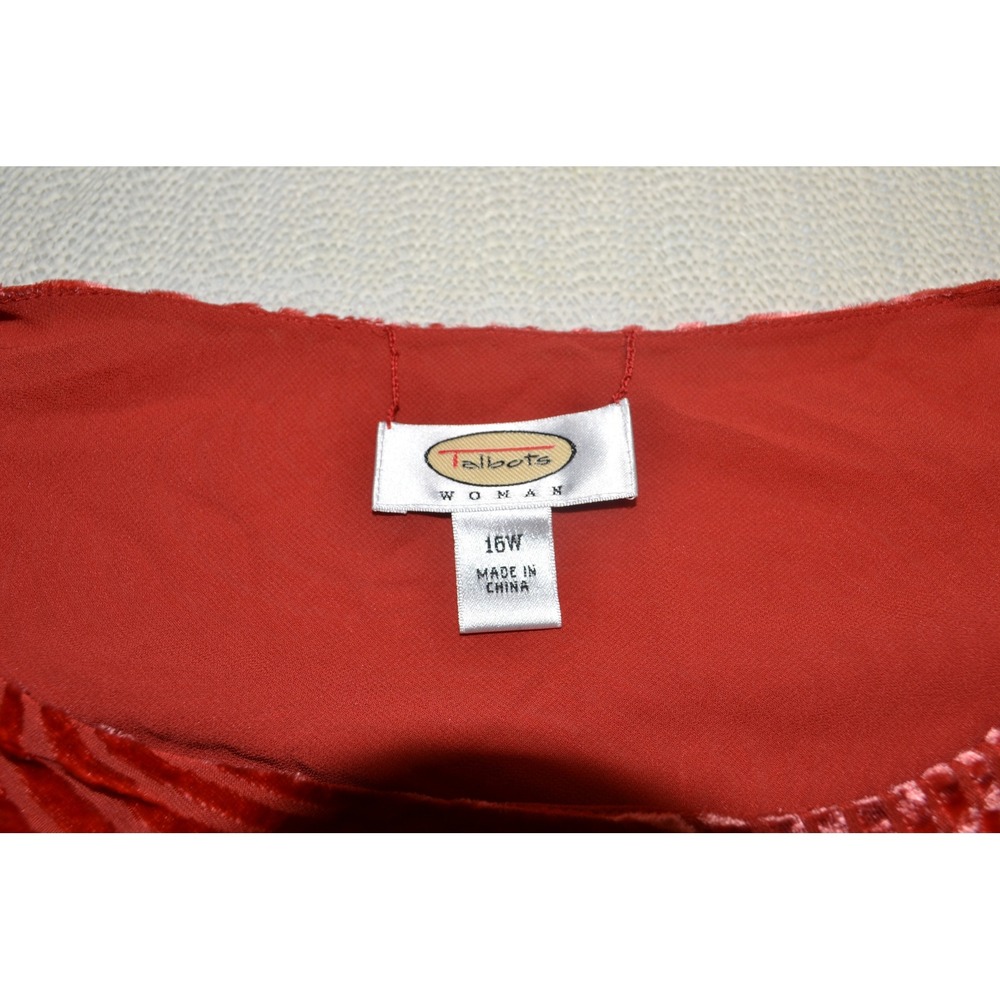 Talbots Women's Red Textured Velvet Short Sleeve Top 16W Scoop Neck eveningwear‎ - Picture 5 of 7